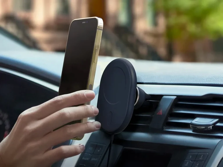 Автомобильный держатель с беспроводной зарядкой для iPhone как выбрать лучший